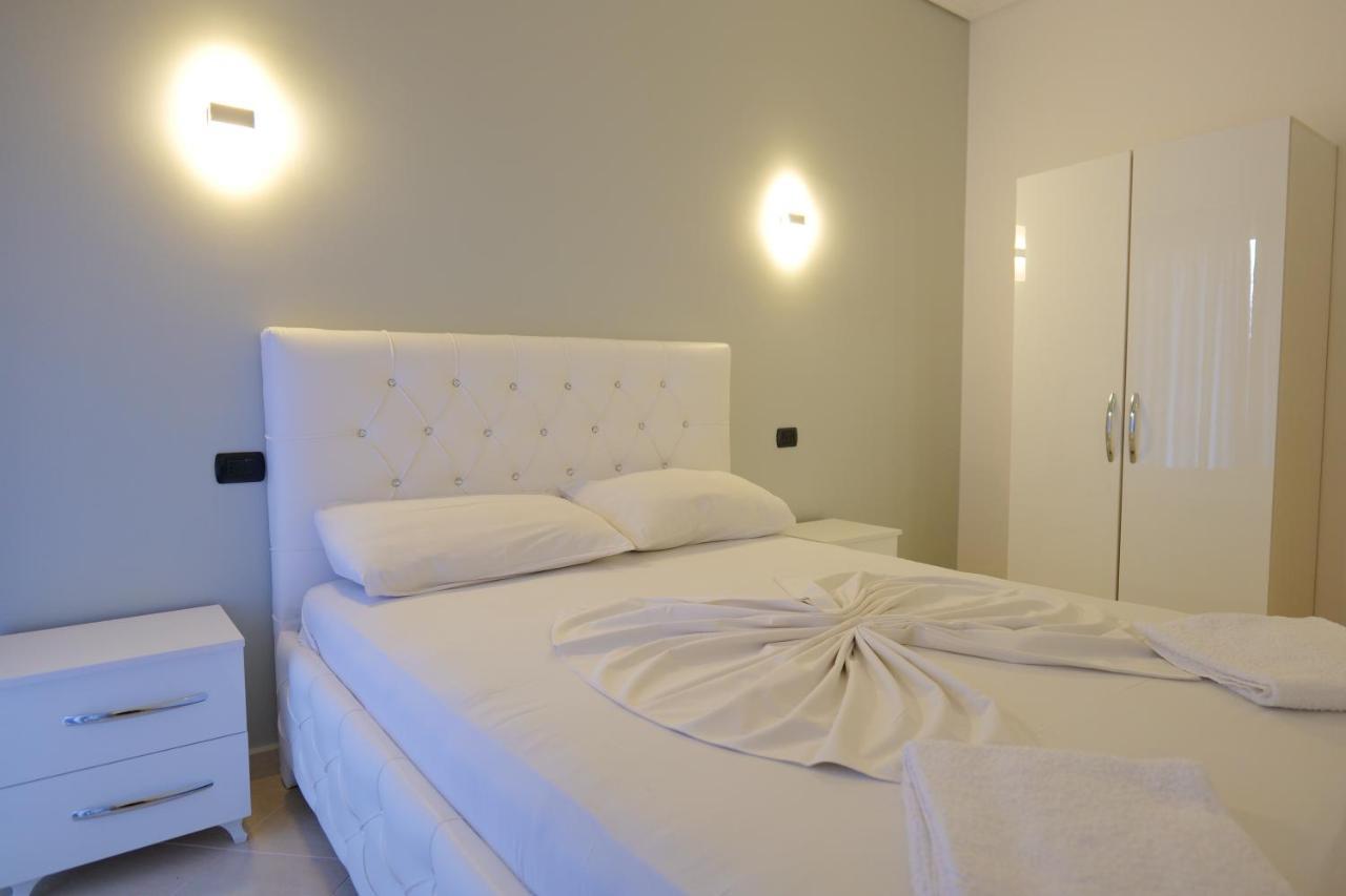 Hotel Dior Sarandë 외부 사진