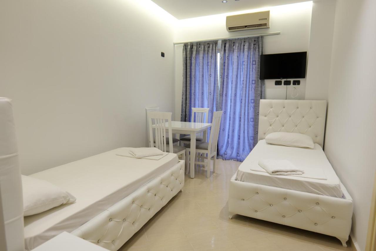 Hotel Dior Sarandë 외부 사진